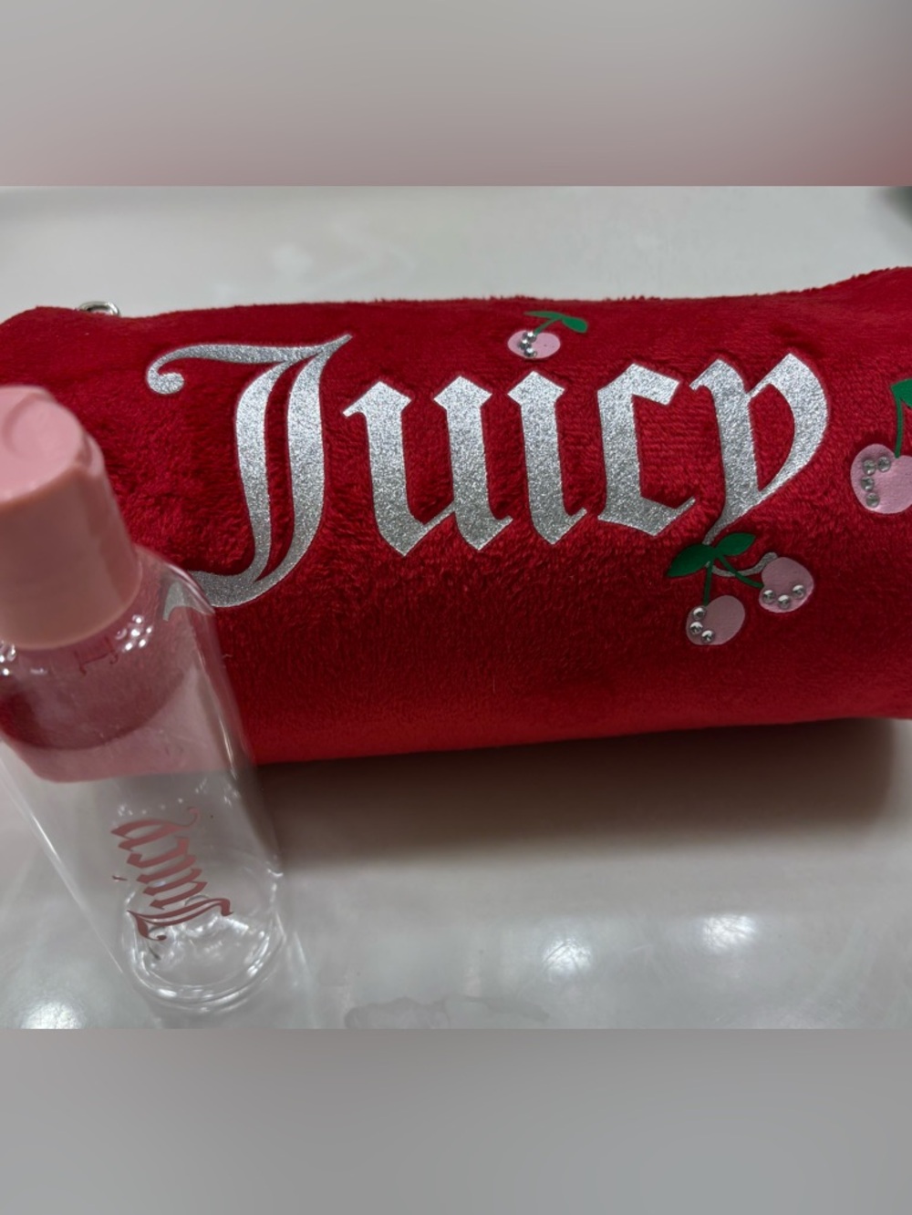 Juicy Couture barrel-shaped velour cosmetics bag NWT - Picture 2 of 5
